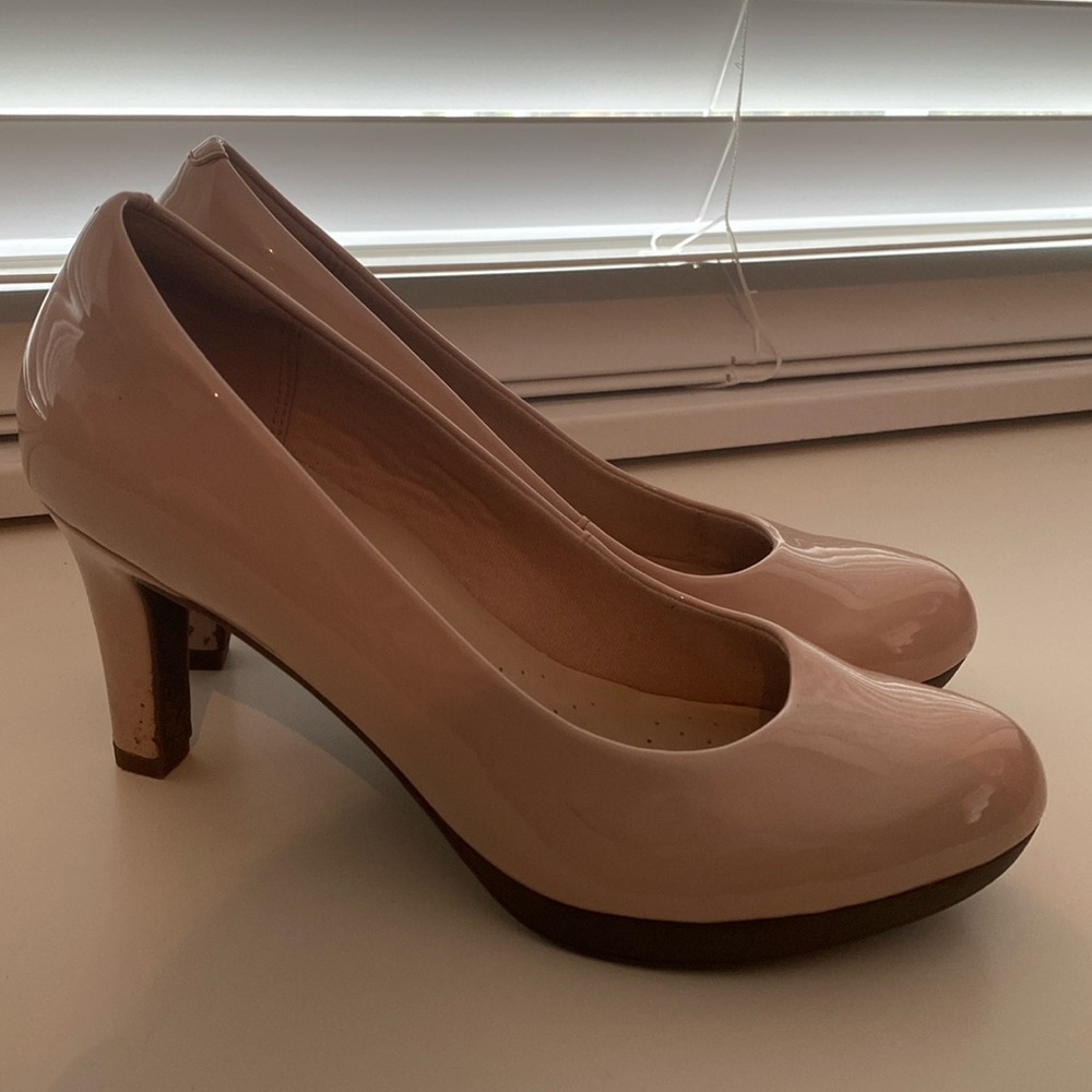 Dust pink ultimate comfort collection by Clarks heels